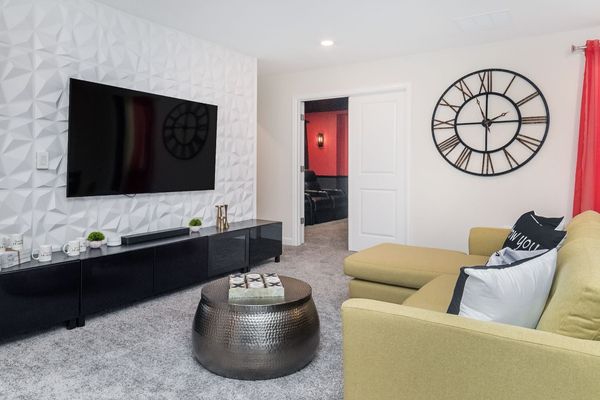 Loft
70" Smart TV + Sound Bar