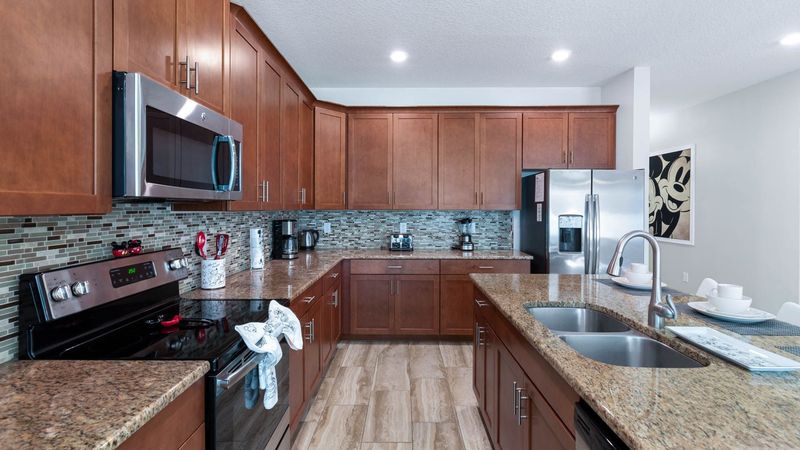 Kitchen (Angle)