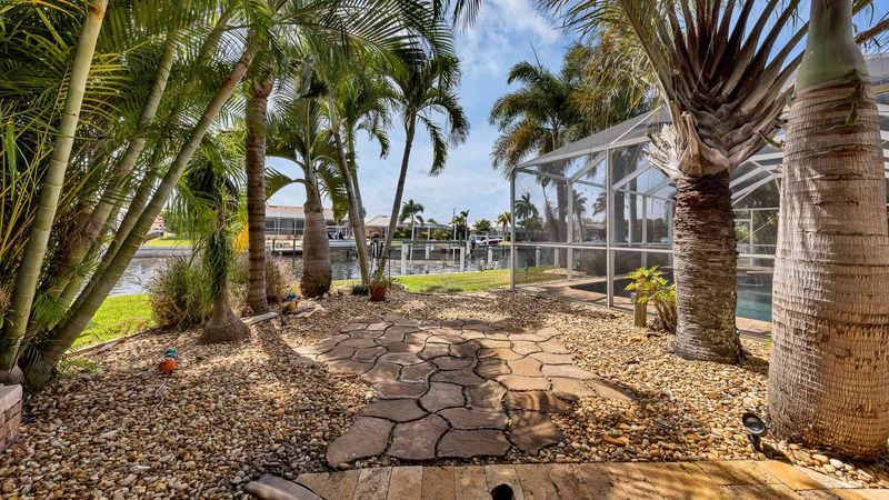 Gorgeous landscaping