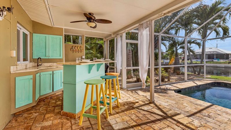 Tiki Bar