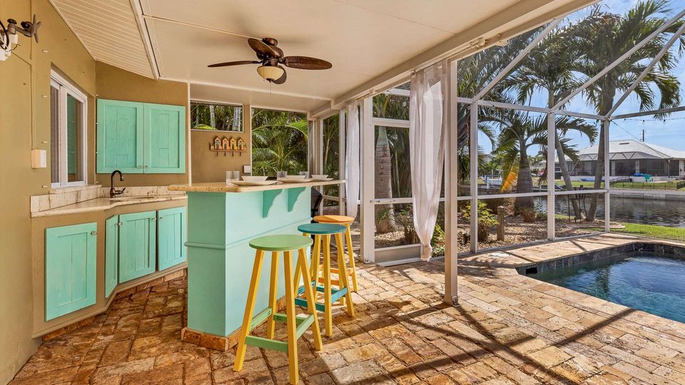 Tiki Bar