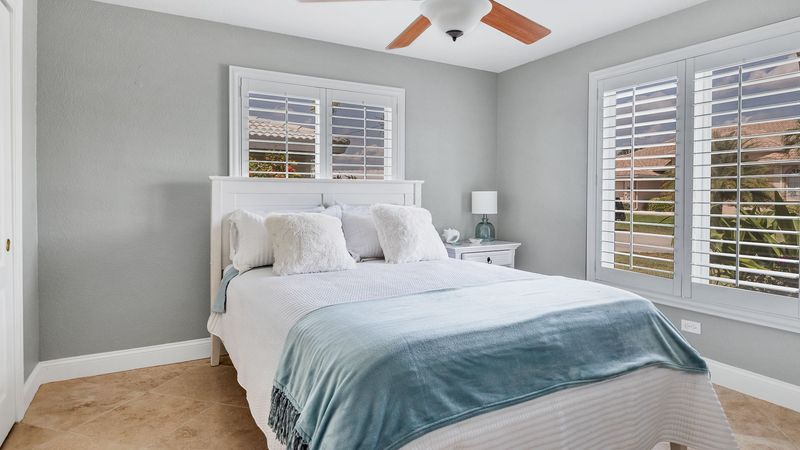 Queen bedroom