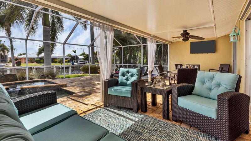 Patio area in Lanai