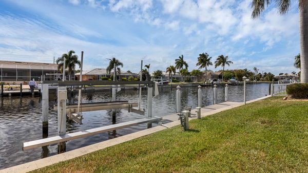 (Boat lift not available)