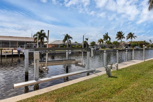 (Boat lift not available)