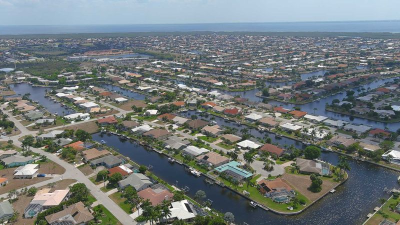 Aerial shot showing distance to Charlotte Harbor (Boat lift not available)