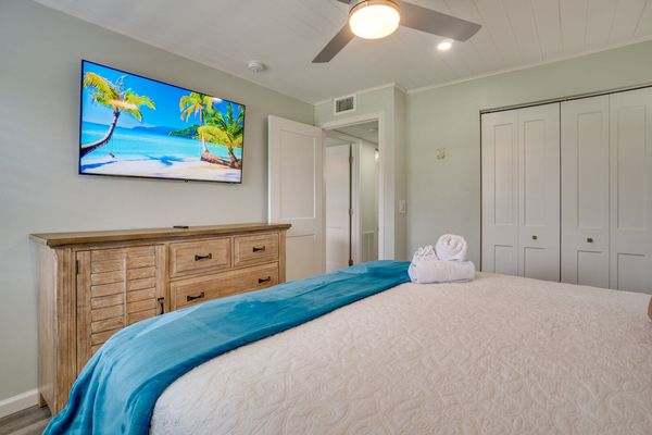 Bedroom 2 - King Bed