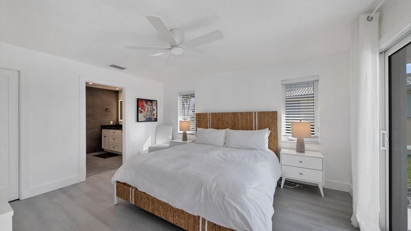 Master king bedroom with ensuite