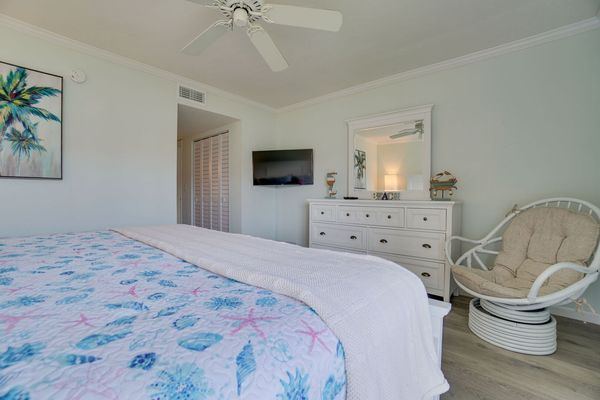 Primary Bedroom - King Bed