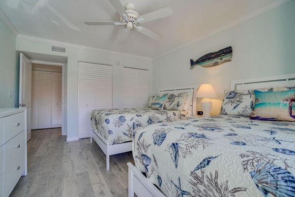 Bedroom 2 - 2 Full Beds