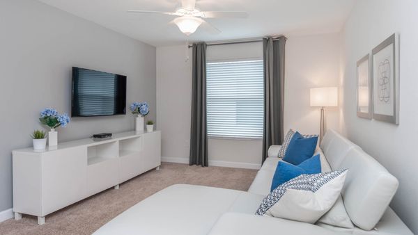 Loft
50” Smart TV