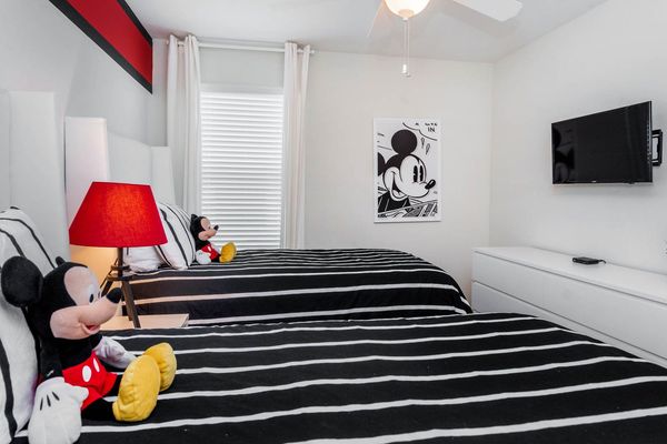 Two Twins Bedroom 4 (Angle)
Upstairs
32” TV