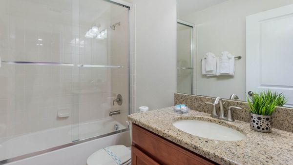 Hall Bathroom 3 Upstairs
Tub/Shower Combo