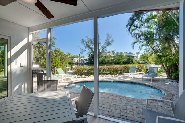 Screened-In Porch