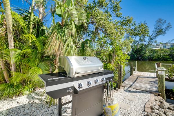 Grill w/ Propane