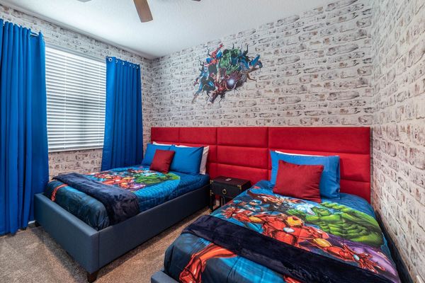 Twin/Double Bedroom 5 Upstairs
43" Smart TV