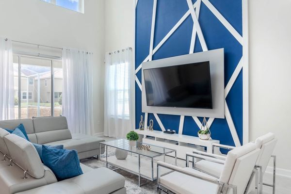 Living Room (Angle)
75" Smart TV
Sound Bar