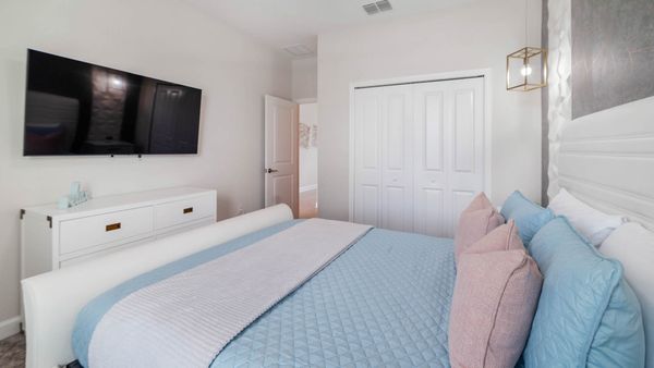 Queen Bedroom 3 (Angle)
55" Smart TV