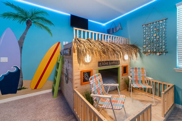 Bedroom 4 Upstairs
Double over Double Bunk Bed
Shared Bathroom
Beach Theme