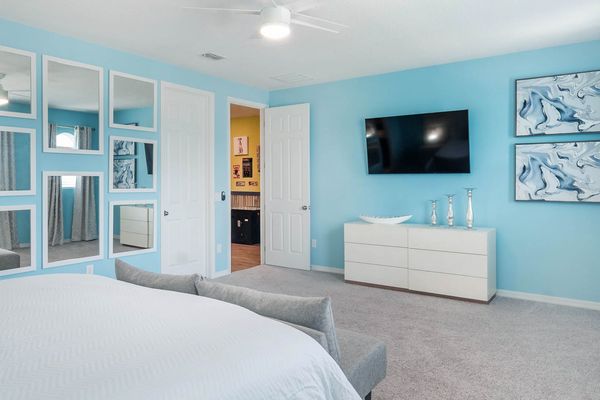 Bedroom 2 (Angle)
58" Smart TV