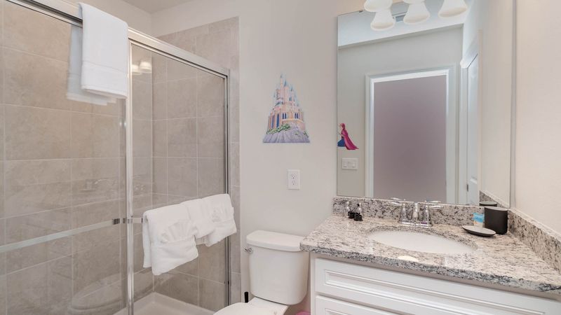 Two Twins Suite Bathroom 4 Upstairs
Shower