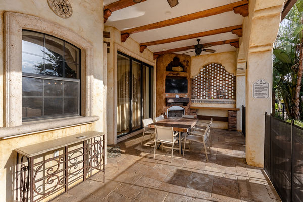 Enjoy outdoor dining-table