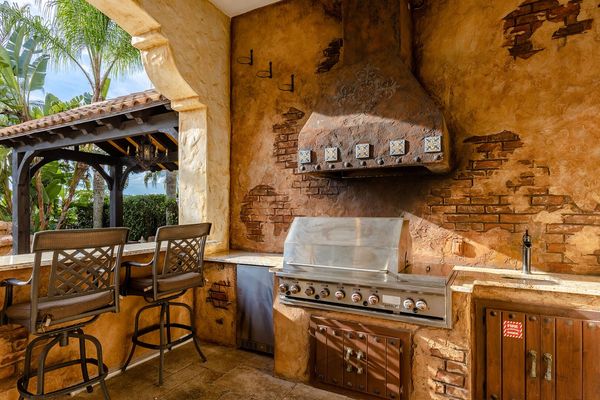 Prepare delicious meals with your family and friends!