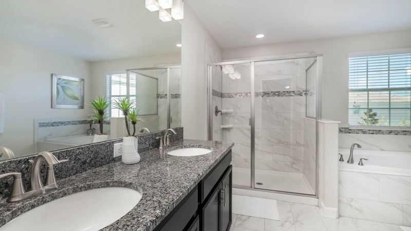 Master King Bathroom 1 Upstairs
Tub and Shower