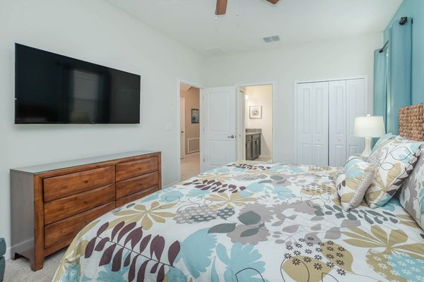 King Suite Bedroom 3 (Angle)
55" Roku TV