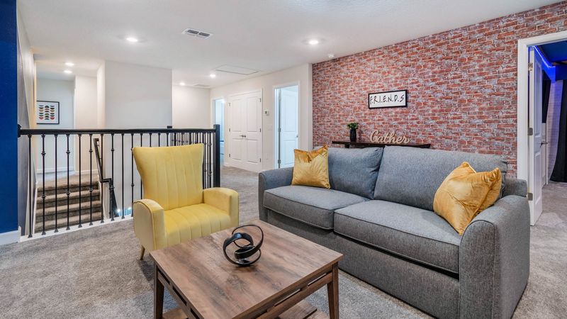 Loft
Queen Sleeper Sofa