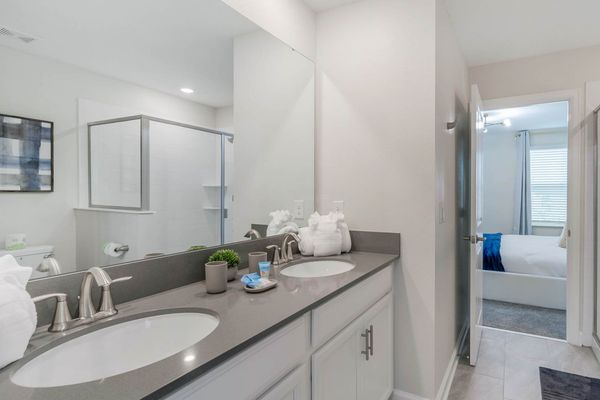 Jack N Jill Bathroom 3 Upstairs
Shower