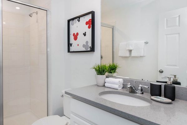 Bunk Bed Suite Bathroom 4
Shower