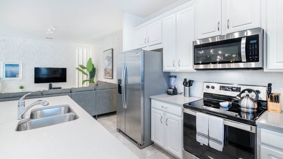 Kitchen (Angle)