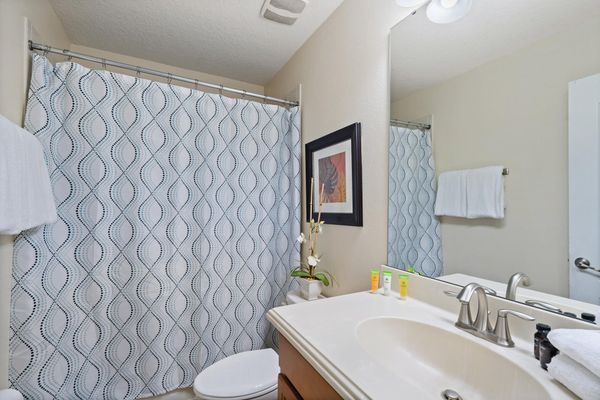 Hall Bathroom 3 Upstairs Tub/Shower Combo