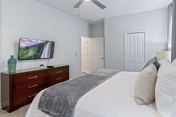 Master King Bedroom 1 (Angle)
43" Smart TV