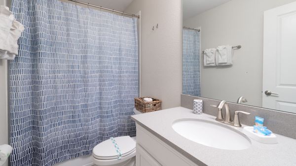 Hall Bathroom 3 Upstairs
Tub/Shower Combo