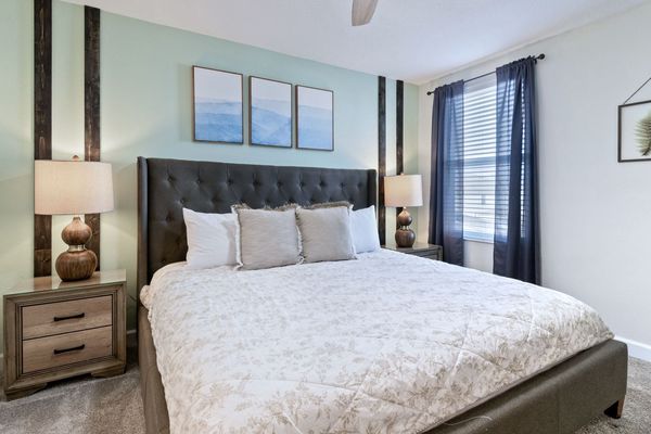 King Bedroom 8 Upstairs
Shared Bathroom