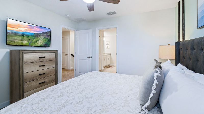 King Bedroom 8 (Angle)
43" Smart TV