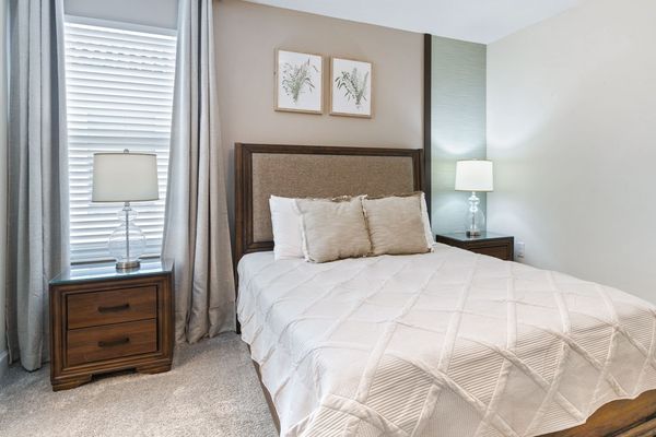 Queen Bedroom 5 Upstairs Shared Bathroom