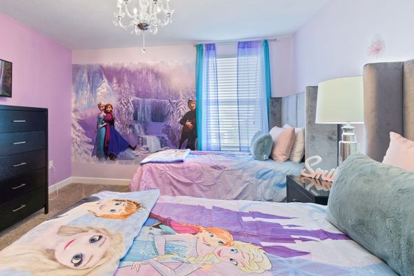 Two Twins Bedroom 6 (Angle)
32" Smart TV