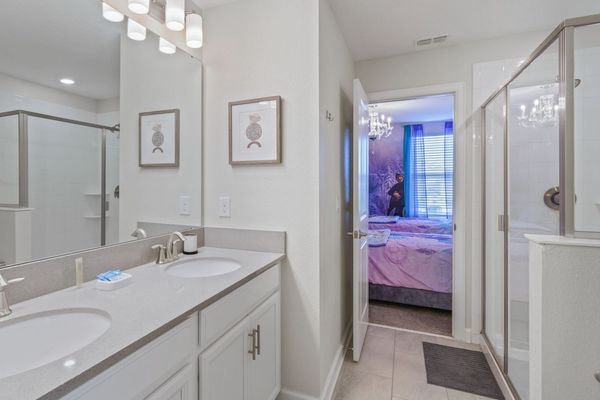 Jack N Jill Bathroom 5
Shower