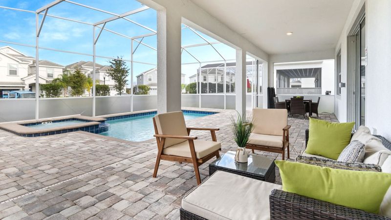 Patio Dining
Pool Faces East
