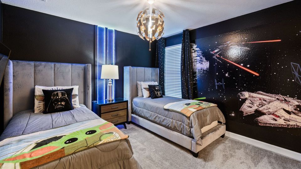 Two Twins Bedroom 3 Upstairs
Shared Bathroom
Star Wars Theme