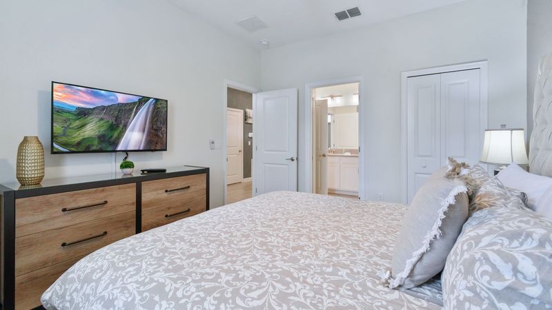 King Suite Bedroom 2 (Angle)
43" Smart TV