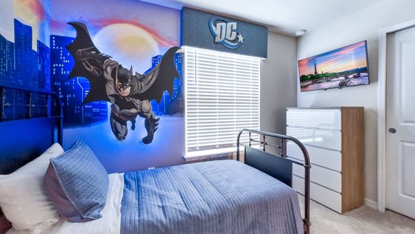 Two Twins Bedroom 4 (Angle)
40" Smart TV