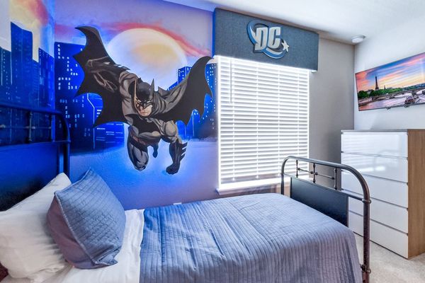 Two Twins Bedroom 4 (Angle)
40" Smart TV