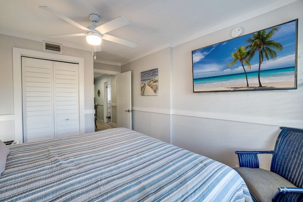 Bedroom 2 - King Bed