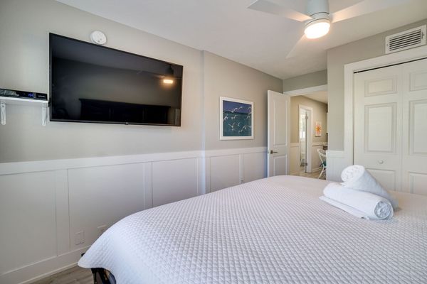 Bedroom 2 - King Bed