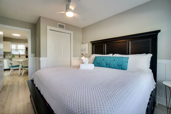 Bedroom 2 - King Bed