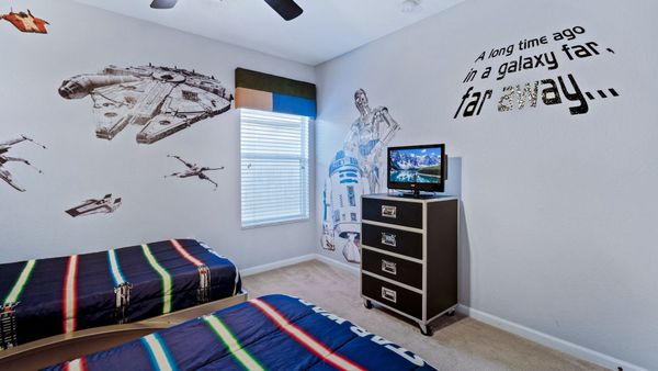 Twin/Twin Bedroom 4 (Angle)
21" TV